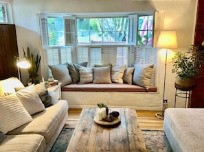 Family House, Private Bathroom | Living area