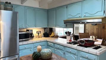Family House, Private Bathroom | Private kitchen