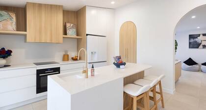 Beachfront Pet-Friendly Home with Private Pool | Pallarenda | Sleeps 7