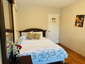 3 Schlafzimmer, Schreibtisch, kostenloses WLAN, Bettwäsche