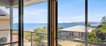 Elliot Beach House on Carfax