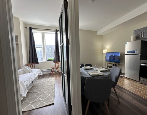 Stylish Fully Furnished Simcoe Lofts  Downtown Oshawa Walk to Dining & Transit