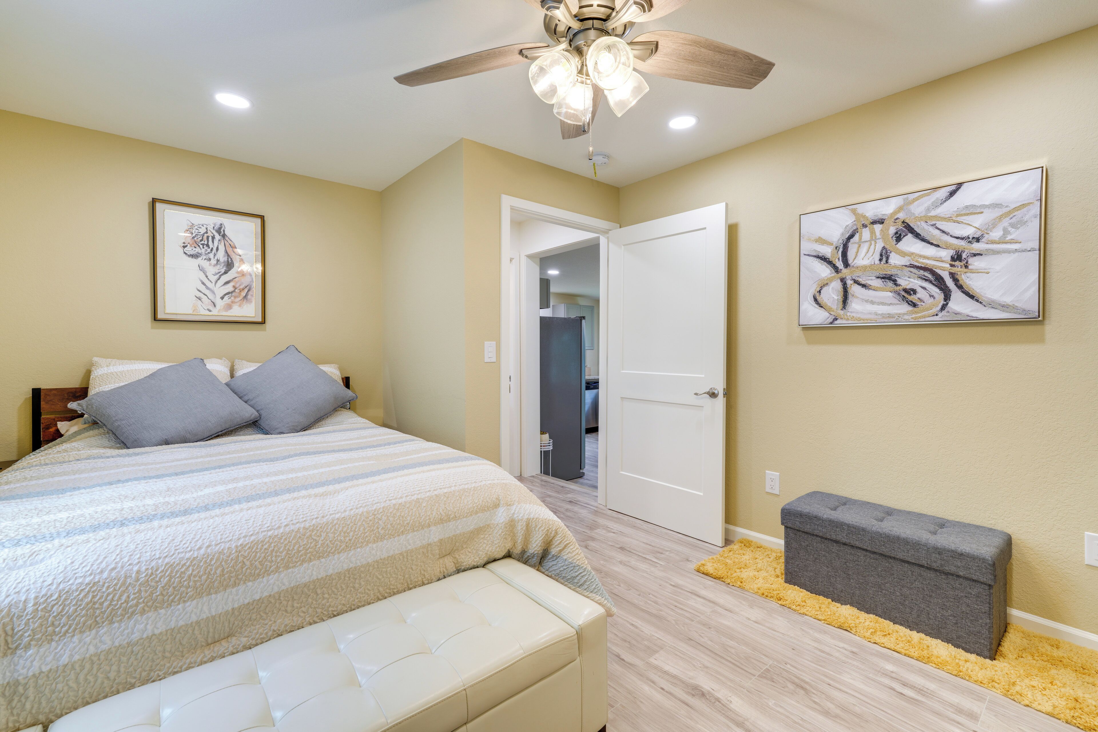 1 bedroom, internet, bed sheets