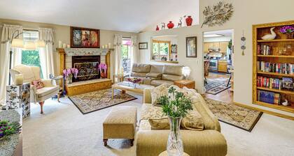 5 Mi to Platte River: Inviting Bellevue Rental