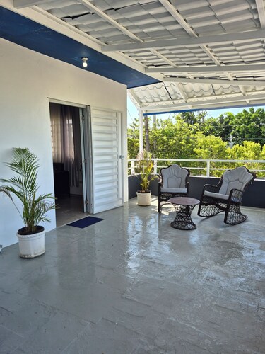Discover a haven of peace and comfort so close to the beach! 