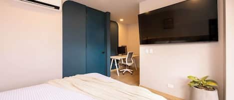 5 bedrooms, WiFi, bed sheets