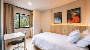 4 bedrooms, WiFi, bed sheets