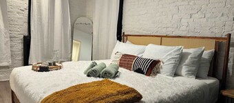 Short North/Downtown | Steps to High St | Walk to Convention Ctr | Free Parking