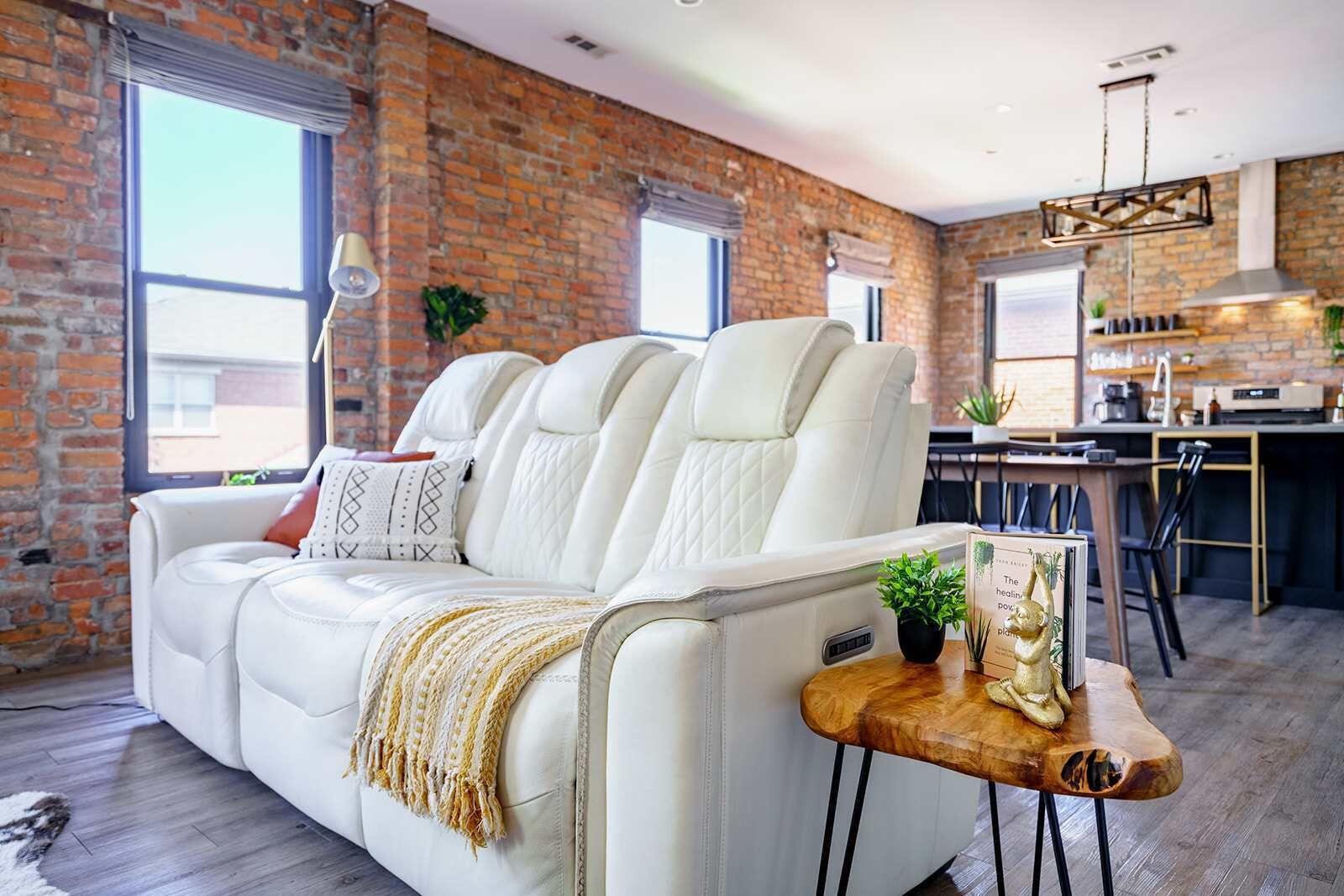 Smart TV, fireplace, offices