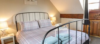 Cyffdy Cottage - Aran