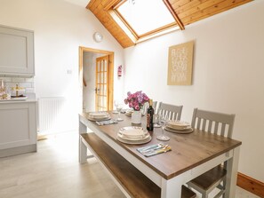 Dining - Cyffdy Cottage - Tegid (Bala)