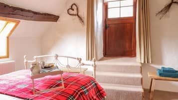 Decoración personalizada, muebles diferentes y wifi gratis