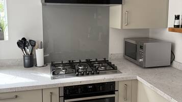 Peralatan masak/sendok-piring