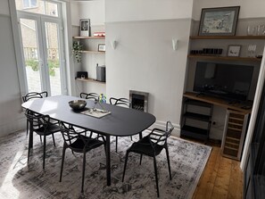 تناول الطعام