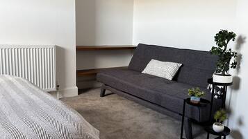 Didekorasi berbeda-beda dan dilengkapi dengan perabotan berbeda-beda