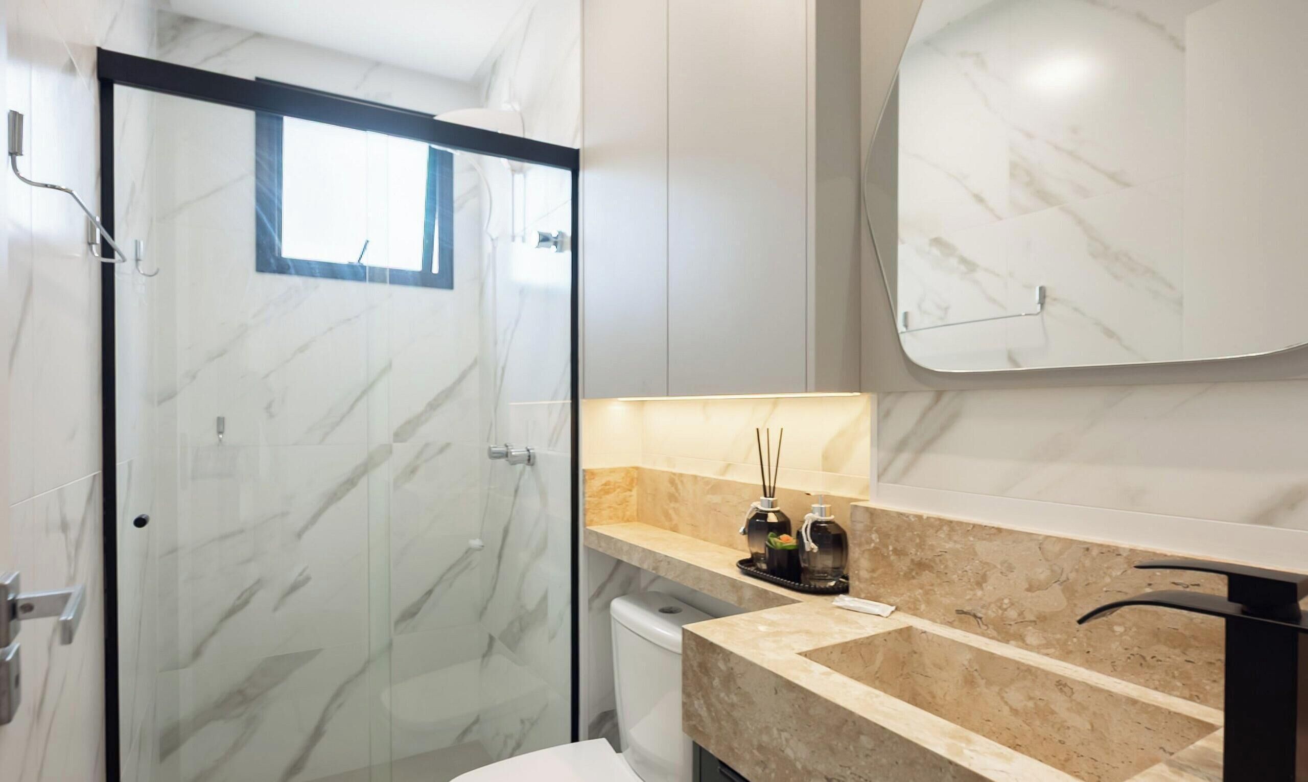 Basic Apartment | Bathroom | Shower