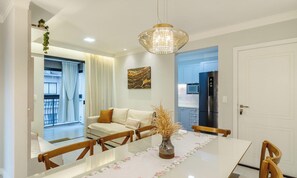 Basic Apartment | Bahagian dalam