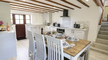 Máy rửa bát, dụng cụ nấu nướng/bát dĩa/dao nĩa