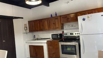 Mikrobølgeovn, ovn og kokeplater