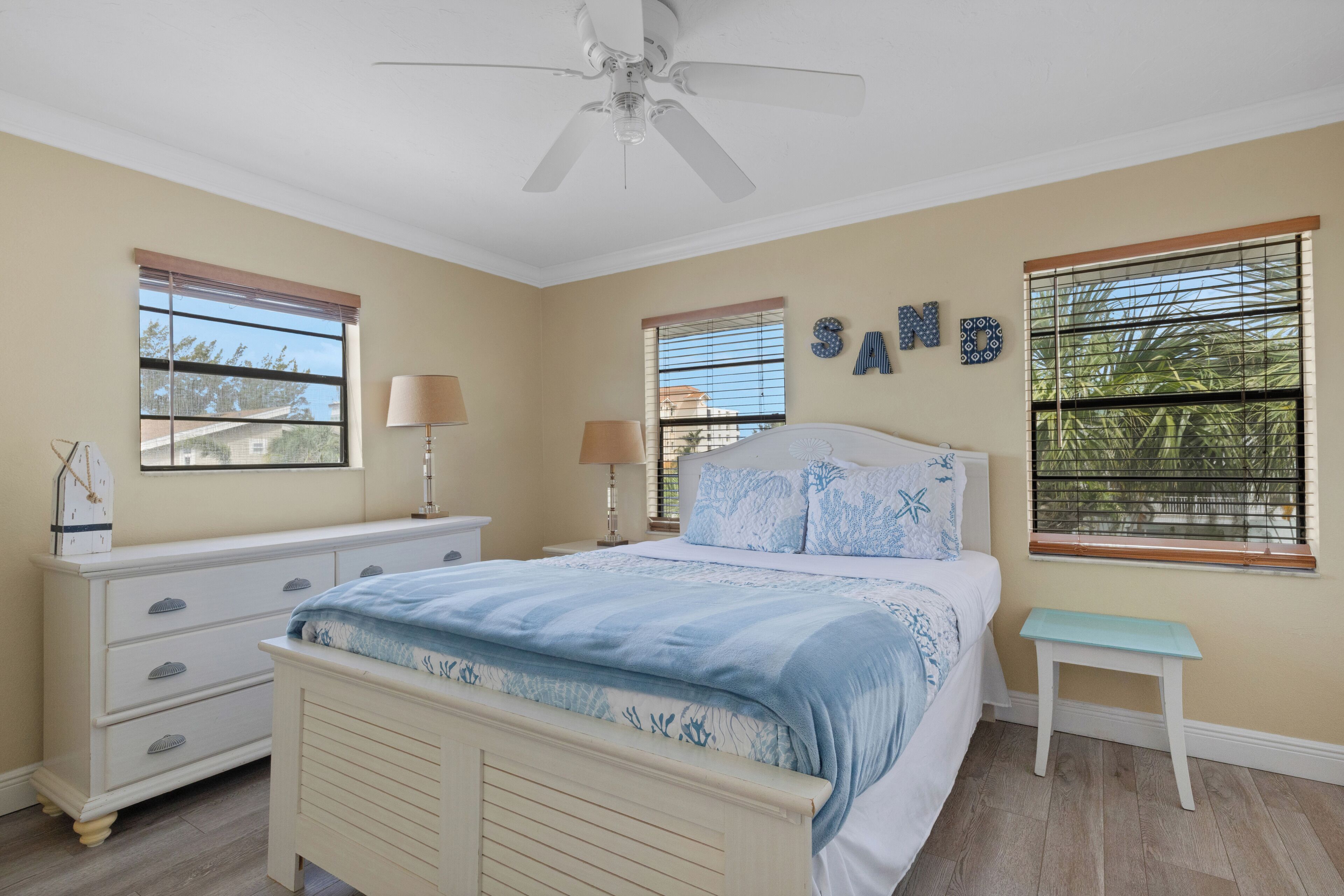 3 habitaciones, tabla de planchar con plancha y wifi gratis 