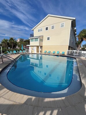 Outdoor pool, a heated pool