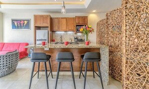 冰箱、微波炉、炉灶、茶具/咖啡用具