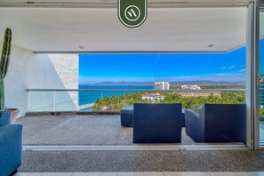 Terrace/patio - Oceanfron 4 BR Condo - Beach - Wyndham Pool (Nuevo Vallarta)