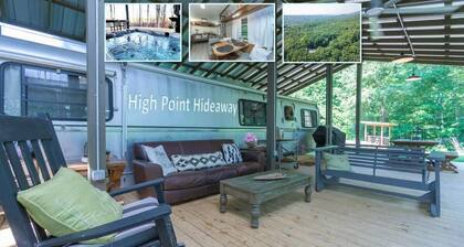 High Point Hide-A-Way w/ Internet and a Hot Tub!