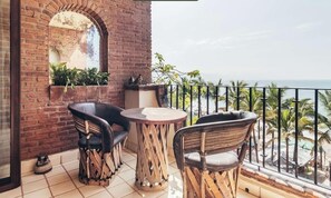 Property grounds - Ocean View 1Br Condo-Balcony-Beach-Pool - 502 (Puerto Vallarta)