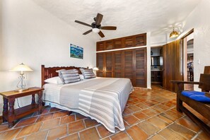 2 habitaciones, tabla de planchar con plancha, cuna de viaje y wifi 