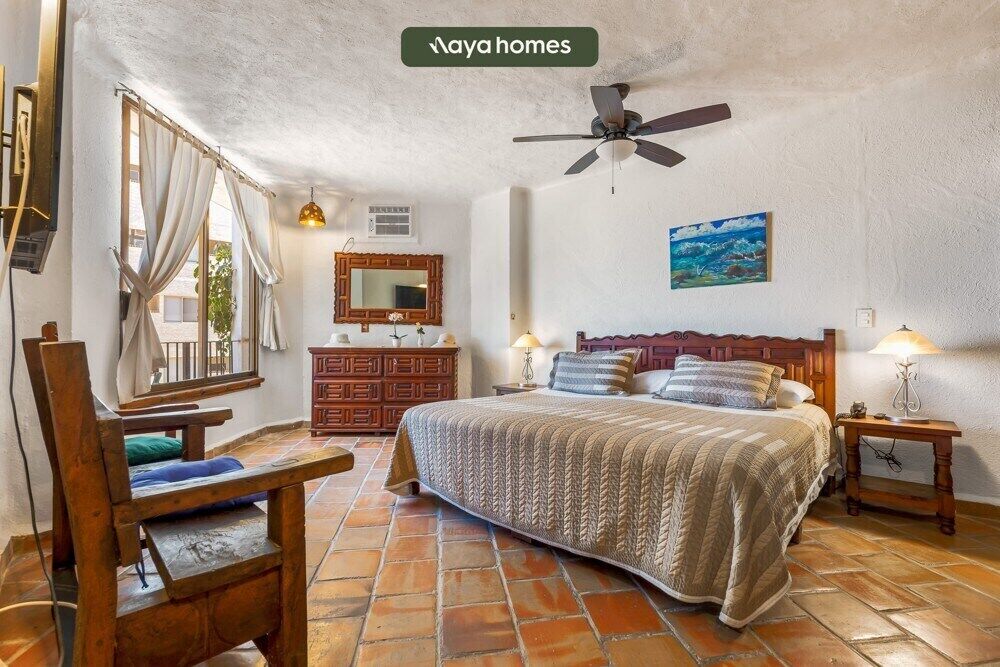 2 bedrooms, iron/ironing board, travel cot, WiFi