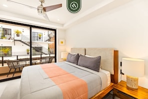 2 Schlafzimmer, Schreibtisch, Bügeleisen/Bügelbrett, Reisekinderbett