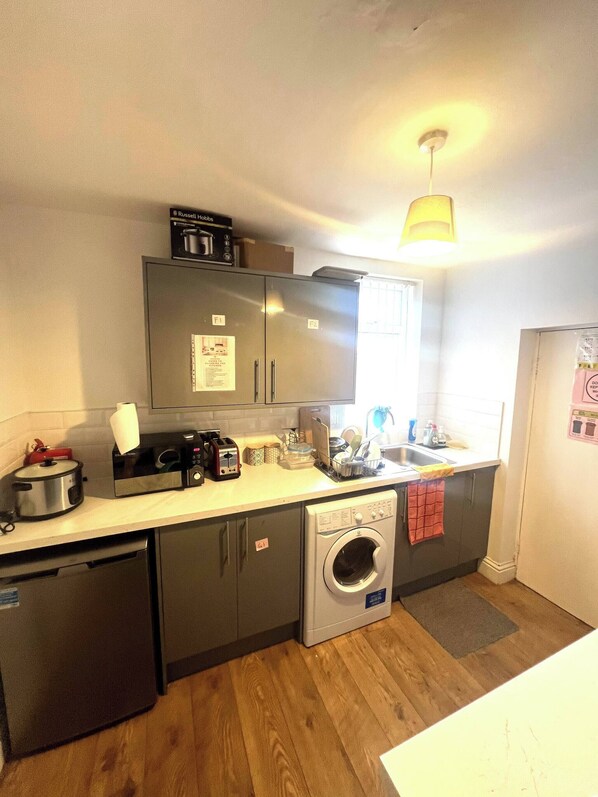 Shared Dormitory, 1 Bedroom | Laundry