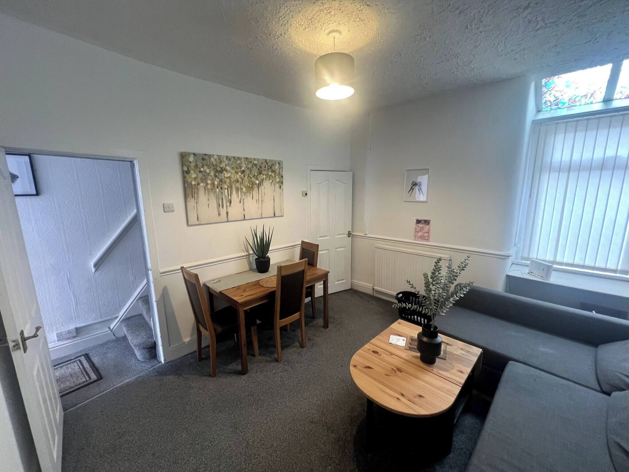 Shared Dormitory, 1 Bedroom | Dining room