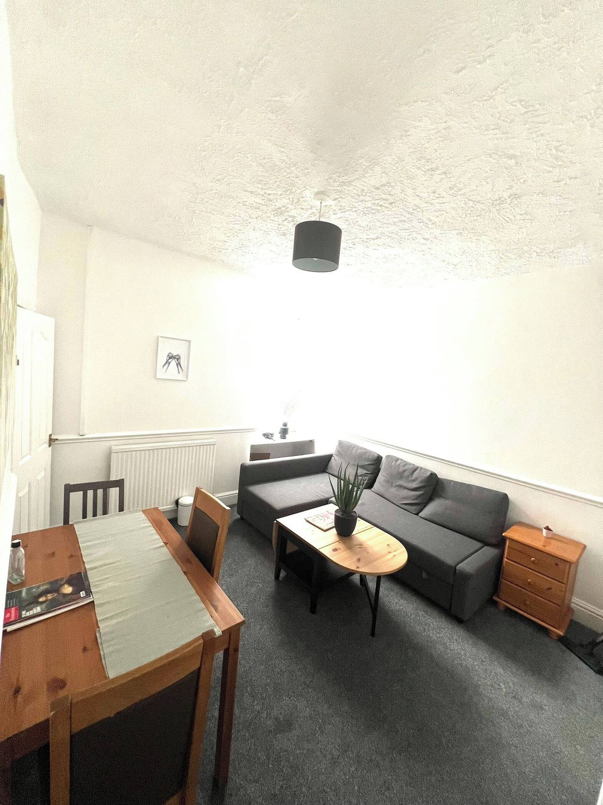 Shared Dormitory, 1 Bedroom | Living room