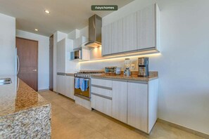 Fridge, microwave, oven, stovetop