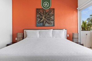 2 habitaciones, tabla de planchar con plancha, cuna de viaje y wifi 