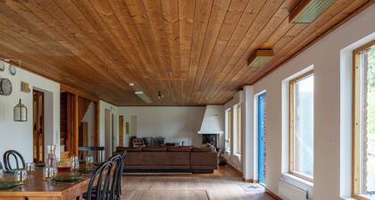 Scenic Lakehouse near Stockholm with Sauna & Jetty