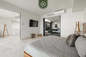 3 chambres, fer et planche à repasser, lit parapluie, Wi-Fi gratuit