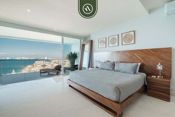 3 habitaciones, tabla de planchar con plancha y cuna de viaje
