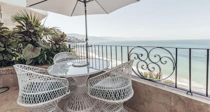 Ocean view 2Br Condo-Balcony-Beach-Pool - 711