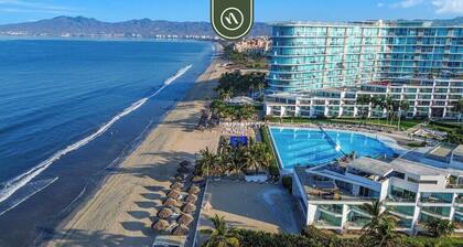 Oceanview 1 BR Condo with Private Beach - Pools