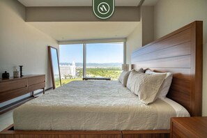 2 bedrooms, desk, iron/ironing board, travel crib