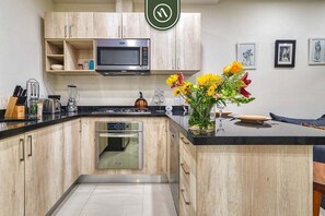 Fridge, microwave, oven, stovetop