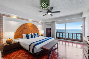 1 habitación, escritorio, tabla de planchar con plancha y wifi