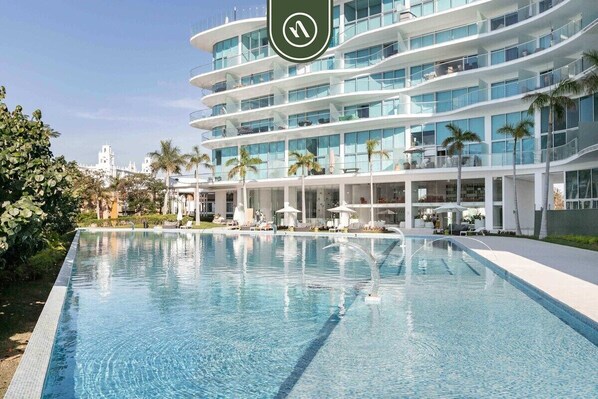 Pool - Luxury 3 BR Condo - Beach Access 1 Block Away (Bucerías)