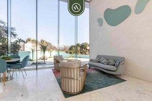 Smart TV, ping pong - Luxury 3 BR Condo - Beach Access 1 Block Away (Bucerías)