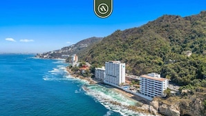 On the beach - Beachfront studio near downtown Puerto Vallarta (Puerto Vallarta)