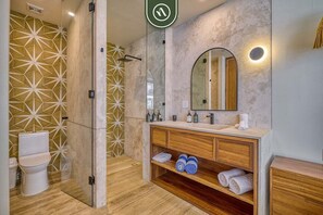 Hair dryer, towels - Luxury Studio in Romantic Zone - Infinity Pool (Puerto Vallarta)