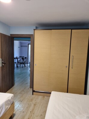 2 bedrooms, free WiFi, bed sheets